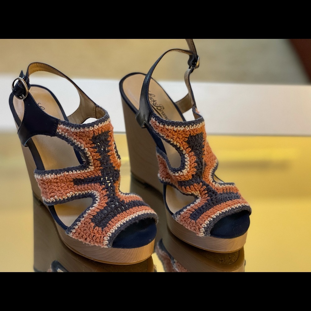 Lucky Brand wedges 8 1/2 multi color